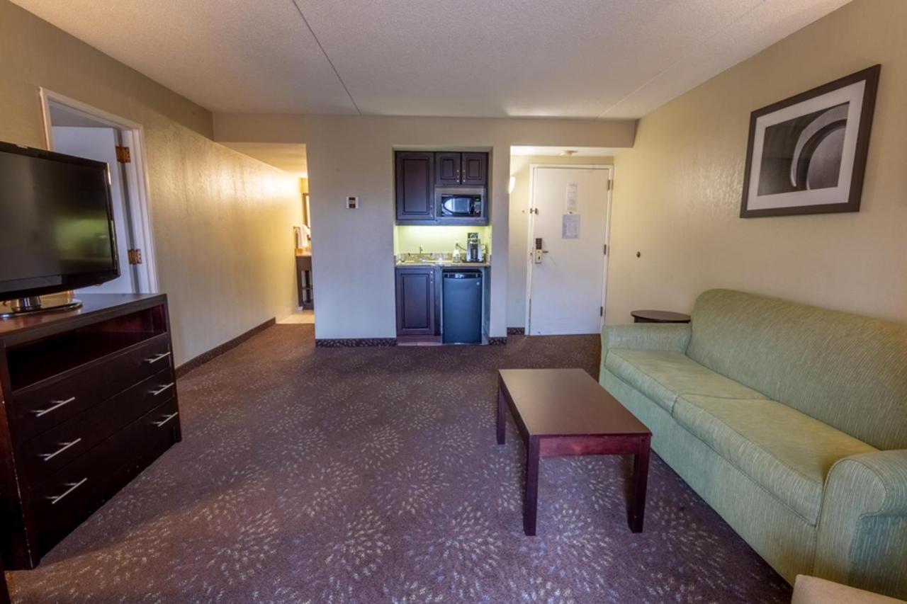 Robinson Township Holiday Inn Express Hotel & Suites Pittsburgh Airport By Ihg מראה חיצוני תמונה