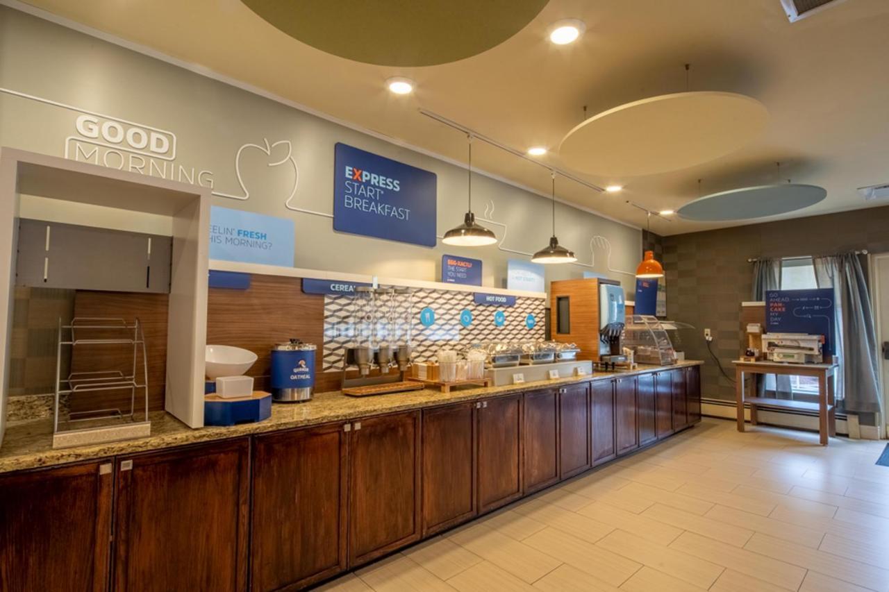 Robinson Township Holiday Inn Express Hotel & Suites Pittsburgh Airport By Ihg מראה חיצוני תמונה