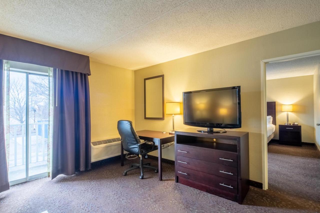 Robinson Township Holiday Inn Express Hotel & Suites Pittsburgh Airport By Ihg מראה חיצוני תמונה